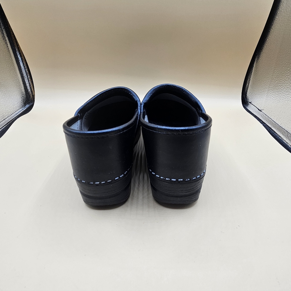Dansko Professional Black Patent Leather Clogs Womens EU 38 US 7.5-8 Nurse Shoes - Picture 7 of 12